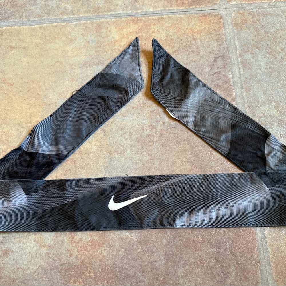 Nike Black and Gray Scarf